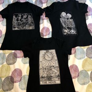 Bundle of 3 spooky women’s tees